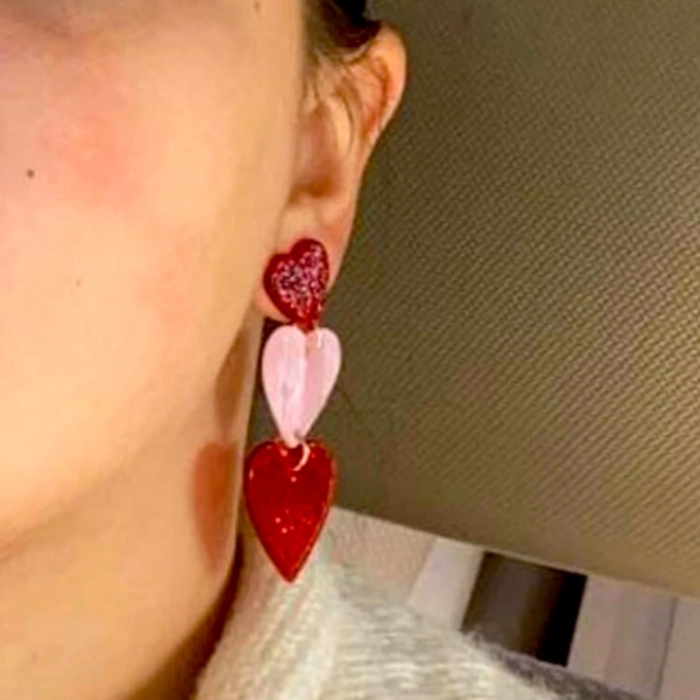 Love, Dahling, Laahve ♥️💖♥️Red & Pink SPARKLE HeartS Drop Earrings - Picture 6 of 10